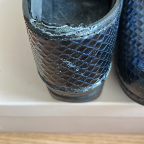 Women’s Dansko clogs. Navy blue. Pre owned. Some signs of wear . See photos - Picture 5 of 9